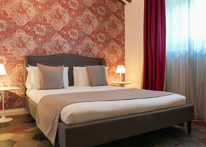 The Place Apartment Rom